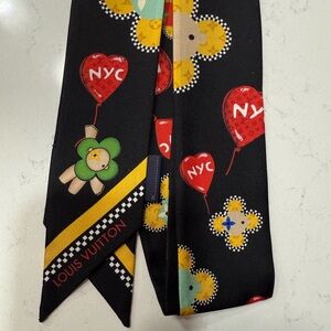 NWT Louis Vuitton RARE - Vivienne in NYC Bandeau